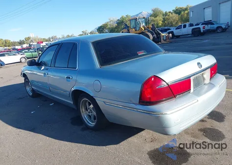 2002 Mercury Grand Marquis Gs z USA, uszkodzony, nr VIN 2MEFM74W62X624863